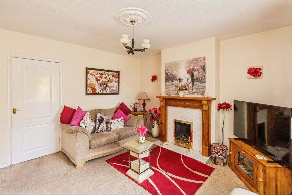 Property photo 2 of 15