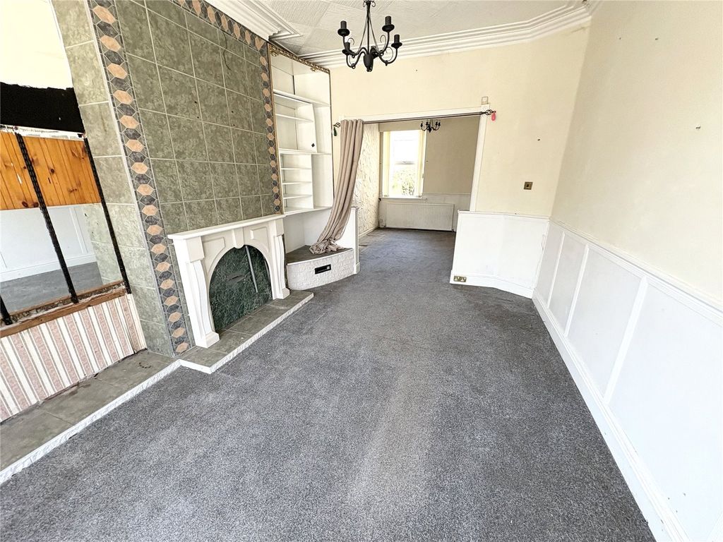 Property photo 3 of 12 Picture No. 10