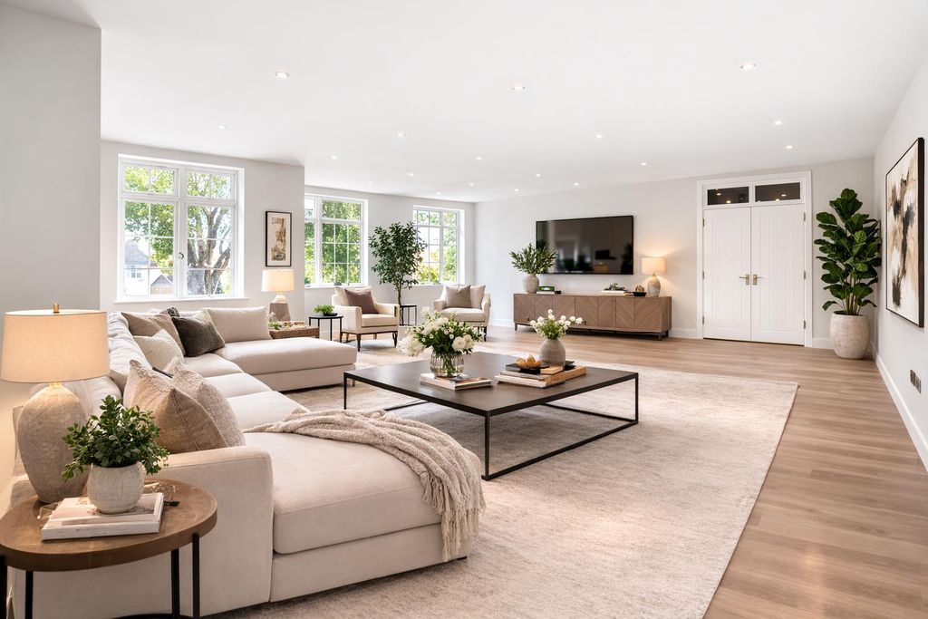 Property photo 1 of 13 1.Png