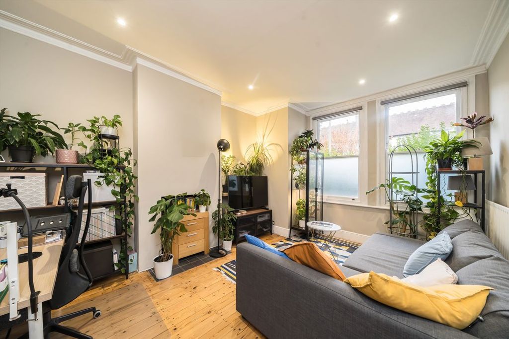 Property photo 2 of 6