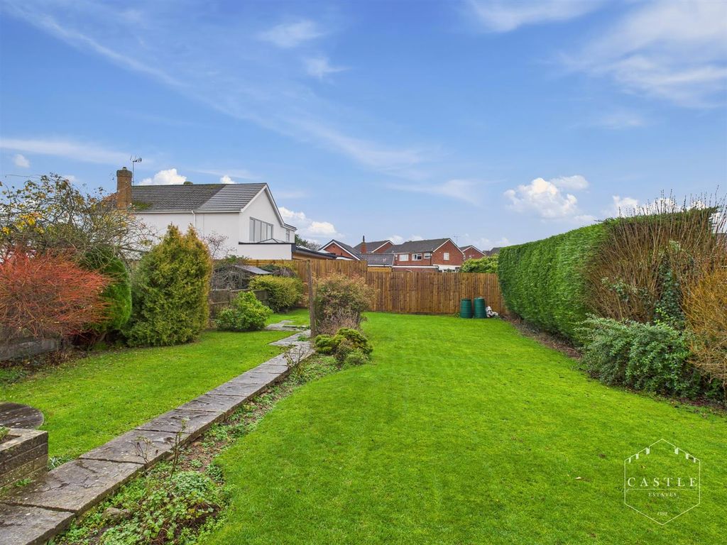 Property photo 2 of 19 Outside