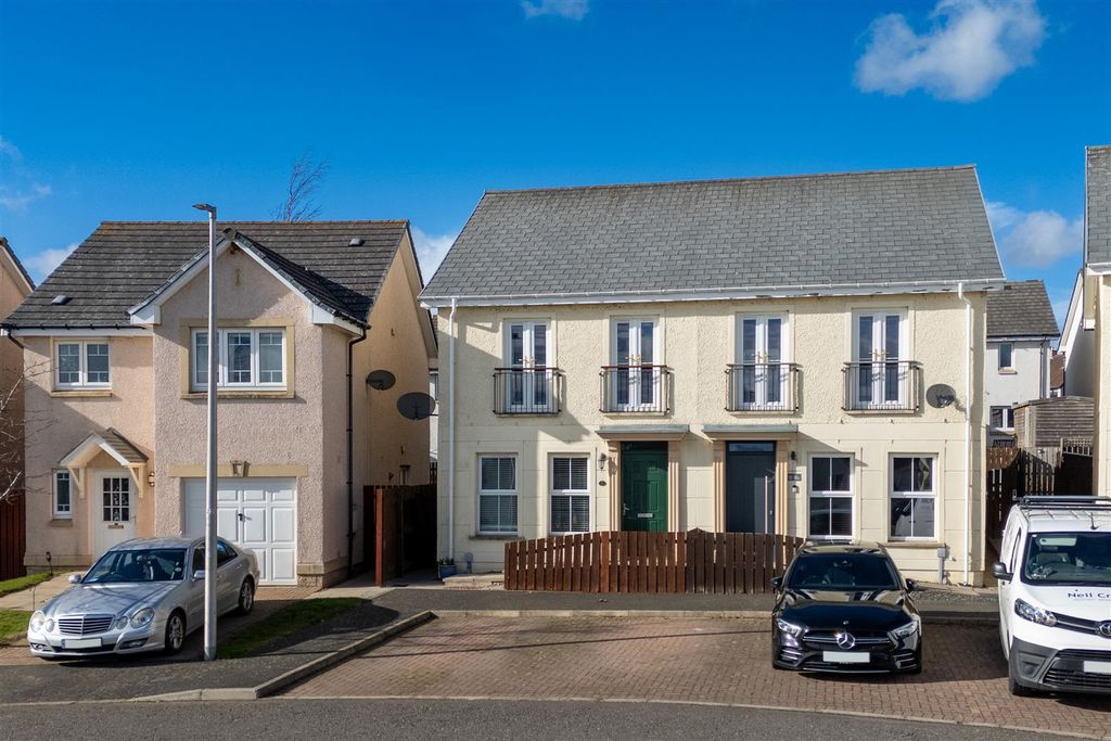 Property photo 1 of 18 7_Swan_Avenue-01.Jpg