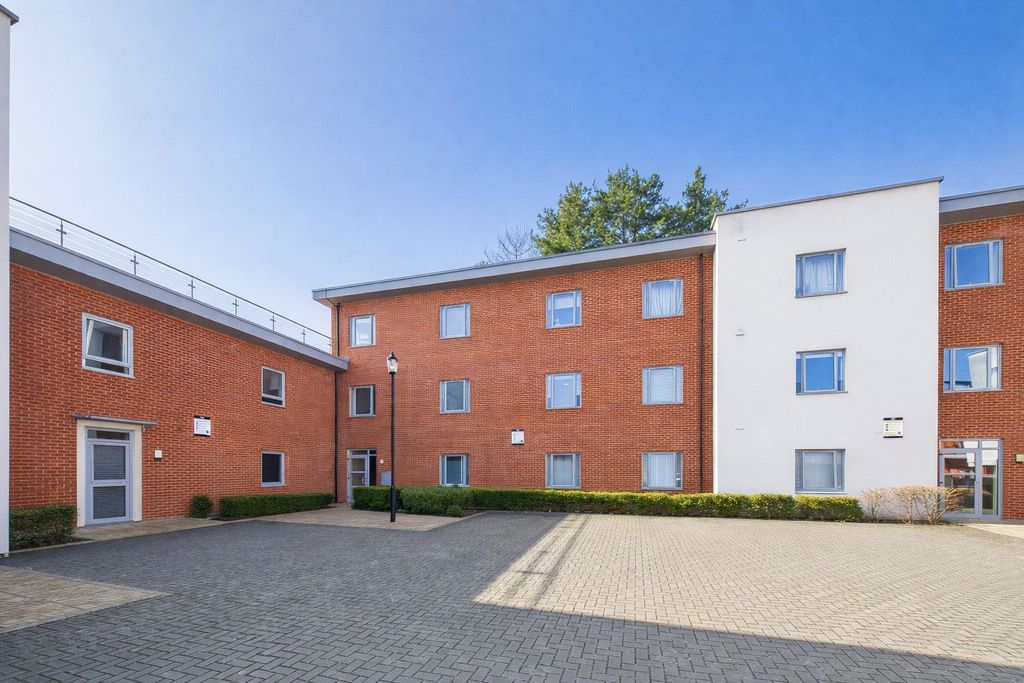 Property photo 1 of 11 Front