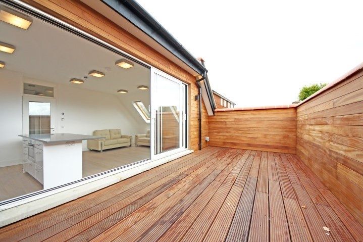 Property photo 3 of 8 Balcony