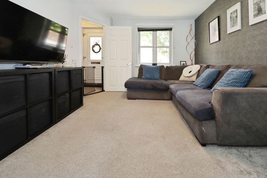 Property photo 3 of 14 Pbox-Img.Jpg