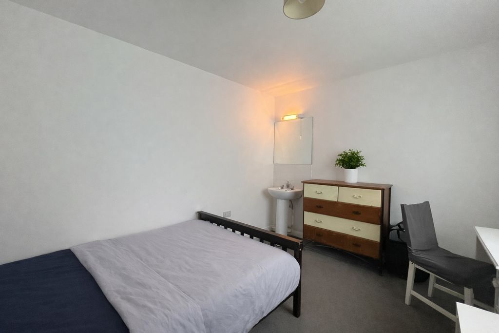 Property photo 2 of 10 Photo 12