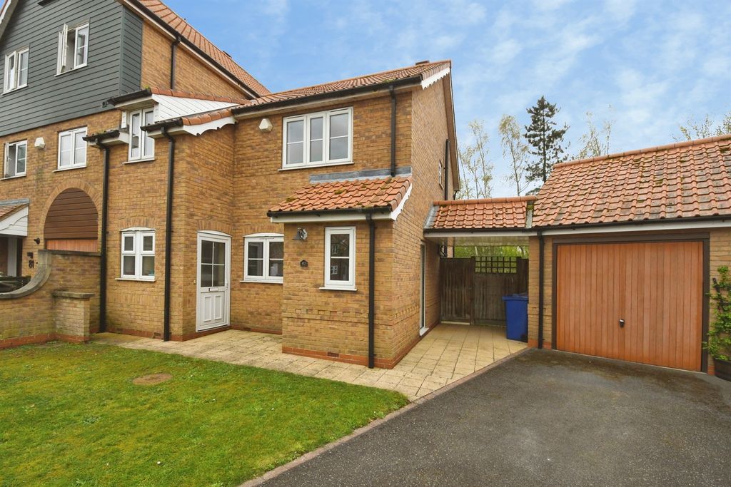 Property photo 1 of 18