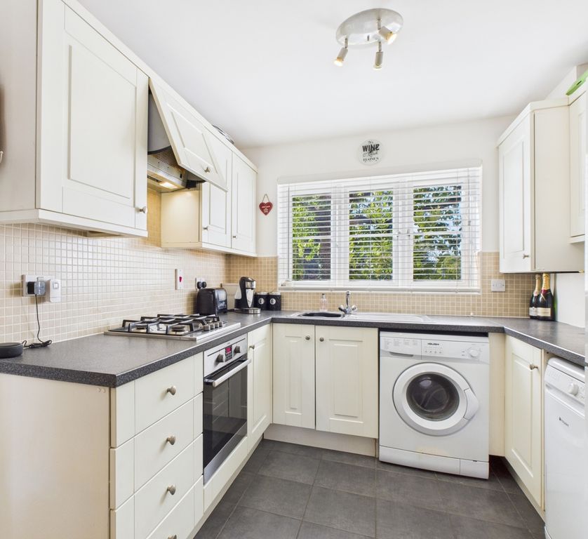 Property photo 2 of 8 Cam02313G0-Pr0096-Still008