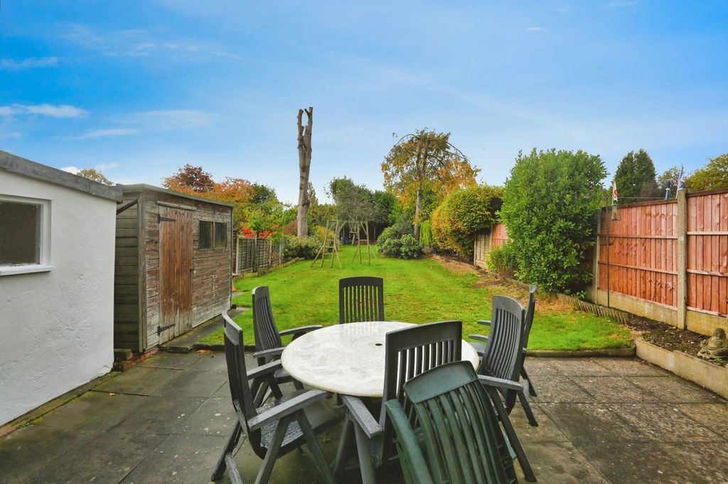 Property photo 3 of 31 214Che20.Jpg