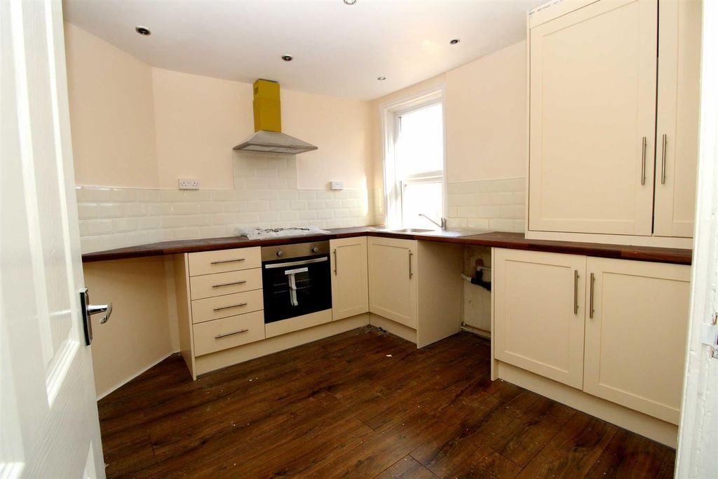 Property photo 2 of 4