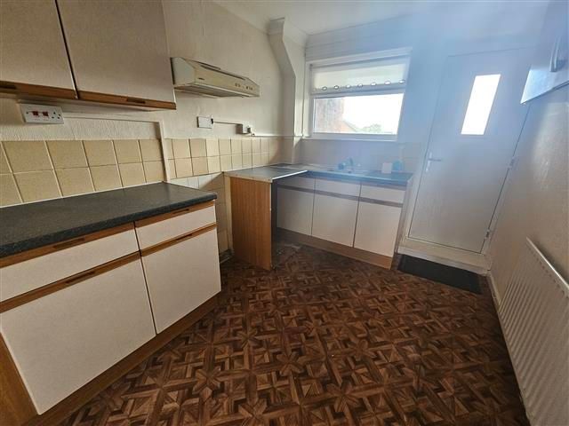 Property photo 2 of 9 Kitchen