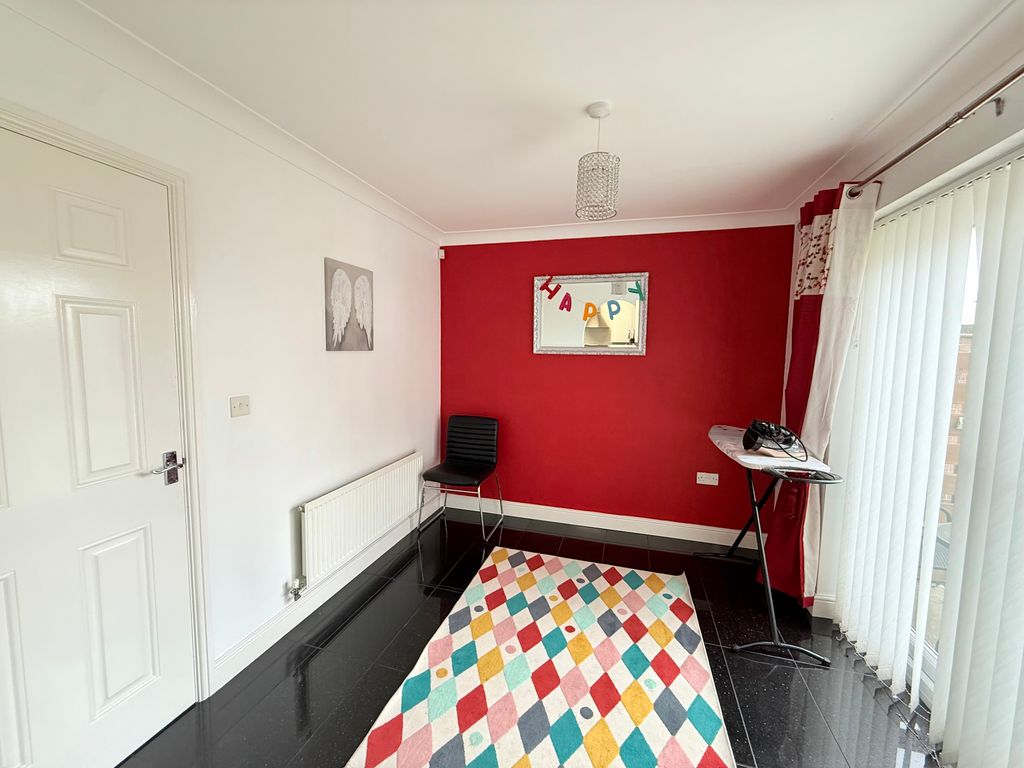 Property photo 3 of 13