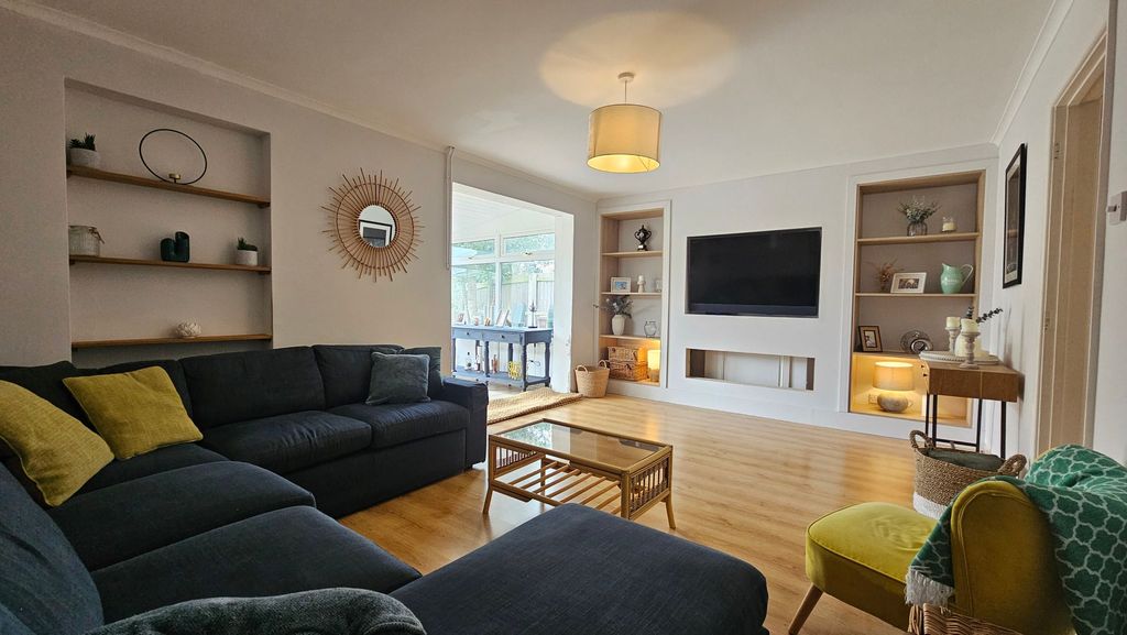 Property photo 2 of 15