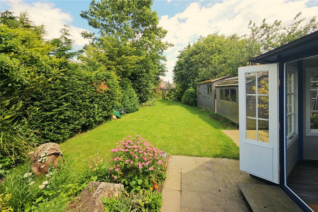 Property photo 3 of 26 Picture No. 30