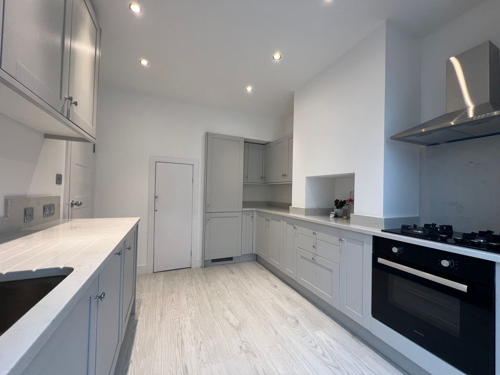 Property photo 3 of 14 Img_0236