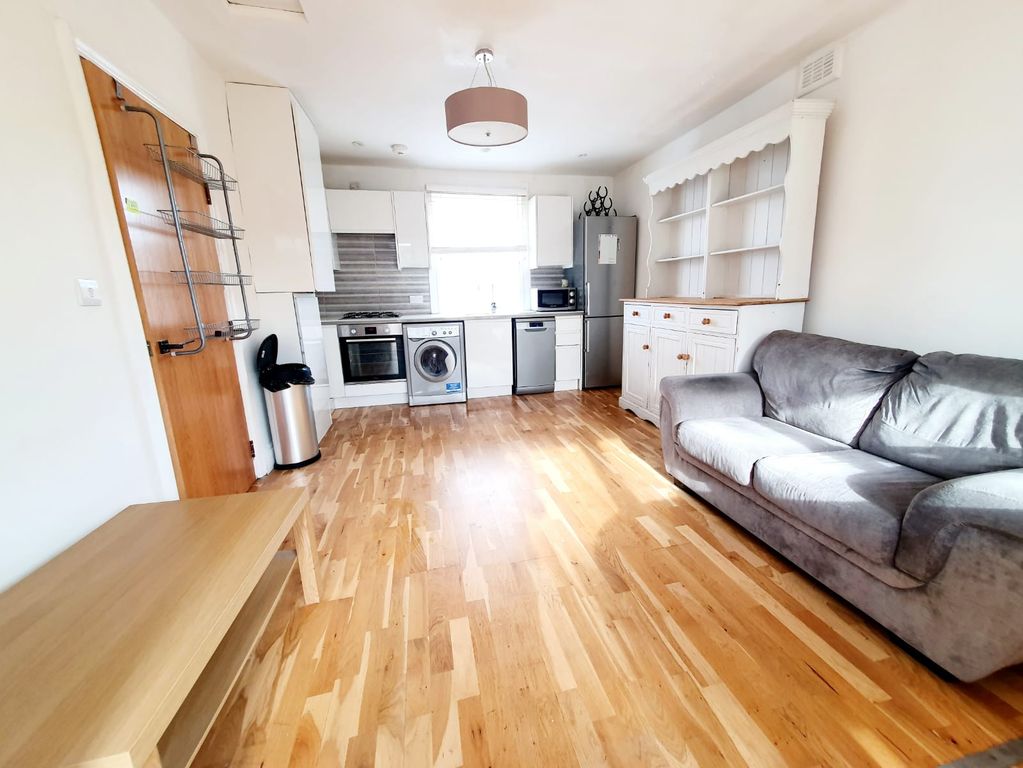 Property photo 2 of 8