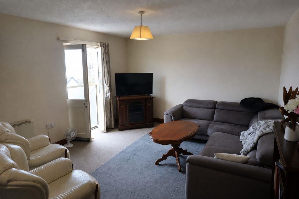 Property photo 3 of 7 Living Room.Jpg