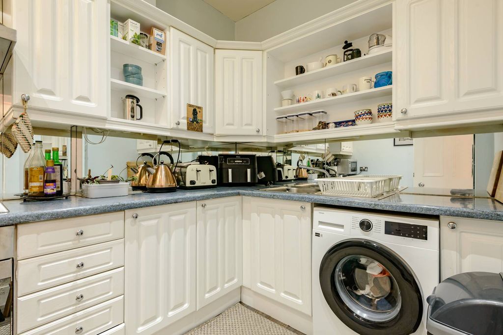 Additional image 7 of 2 bed flat for sale25/6 Montpelier, Edinburgh EH10