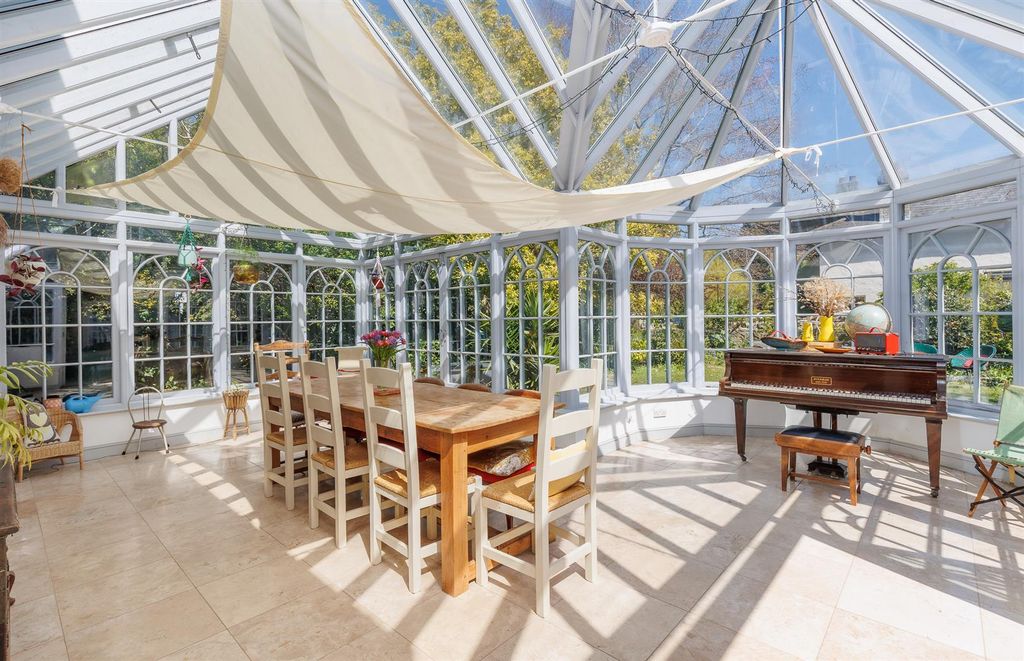 Property photo 2 of 29 Conservatory