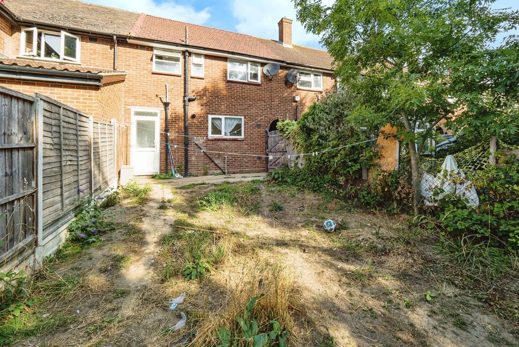 Property photo 3 of 18 Photo