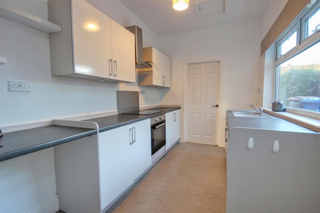 Property photo 2 of 12 Img_1169-Img_1171_Lzn.Jpg