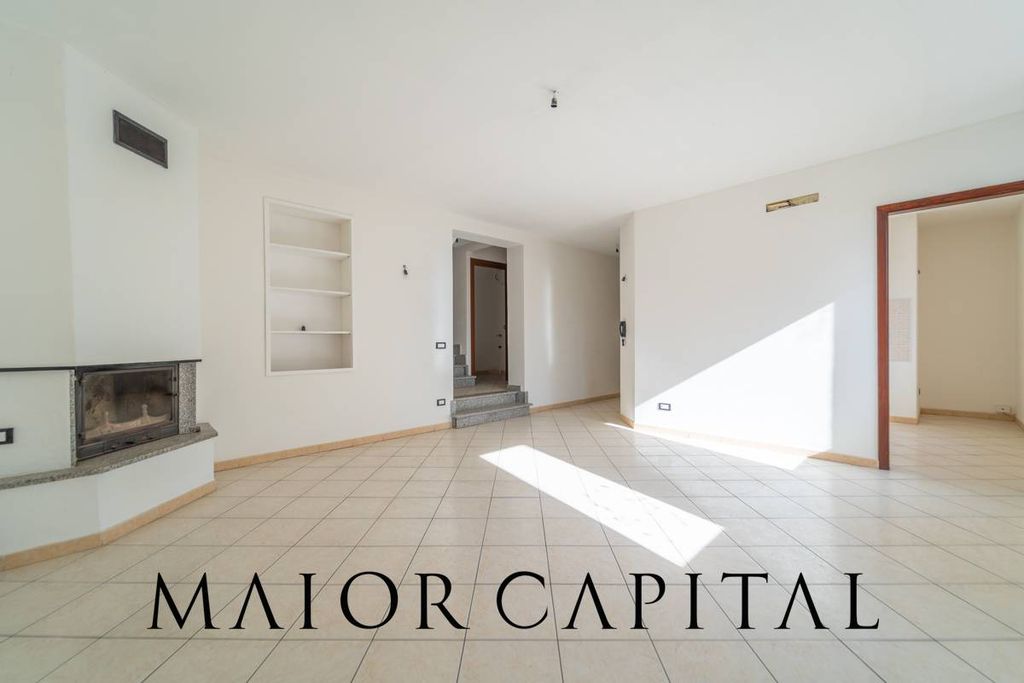 Property photo 3 of 25