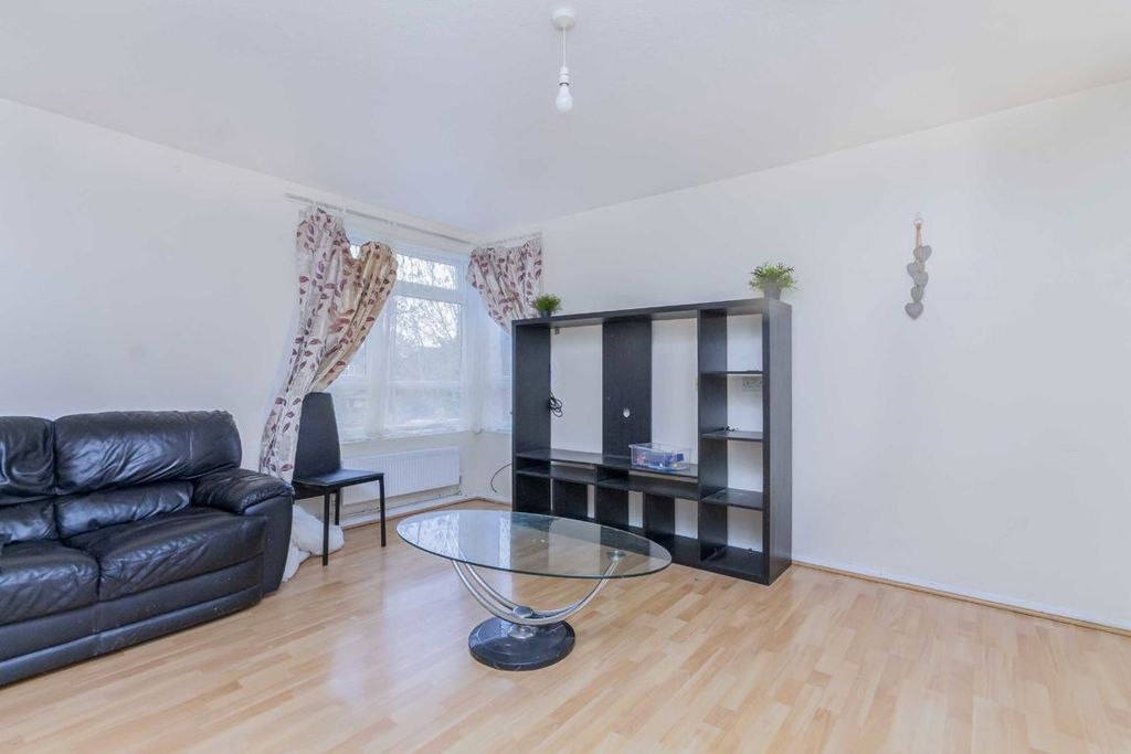 Property photo 2 of 4