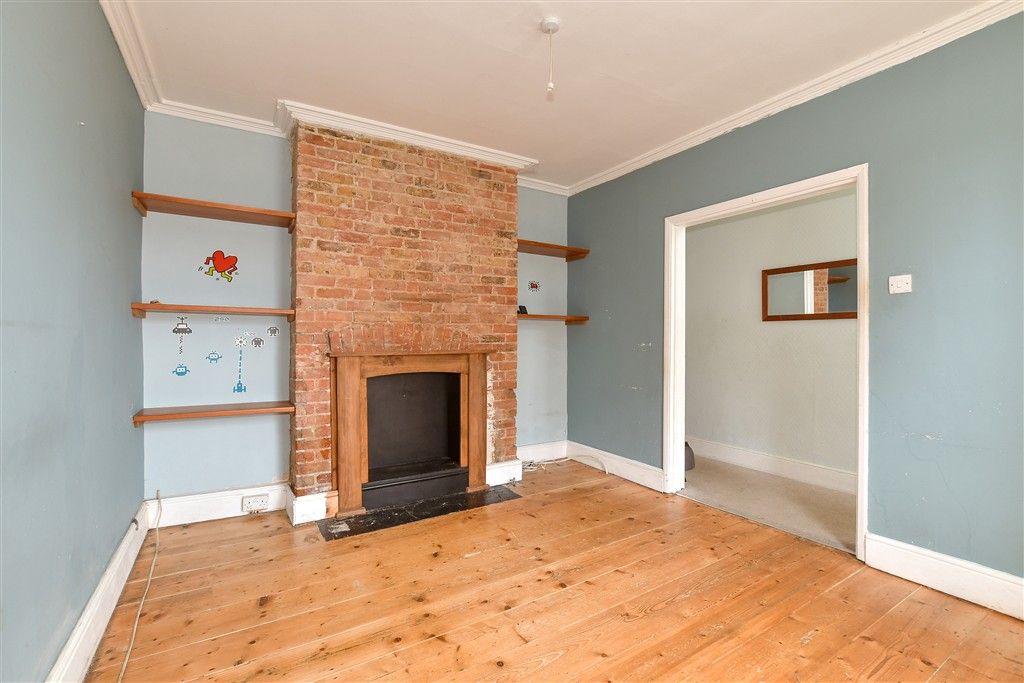 Property photo 2 of 11 Lounge