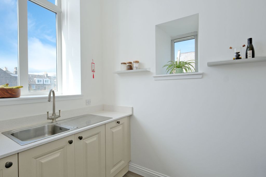 Additional image 15 of 3 bed flat for saleFlat 7 120 Rosemount Place, Rosemount, Aberdeen AB25