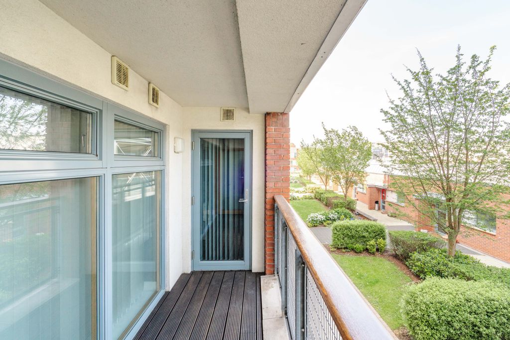 Property photo 2 of 11 13