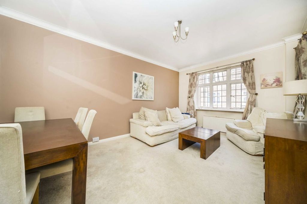 Property photo 2 of 4