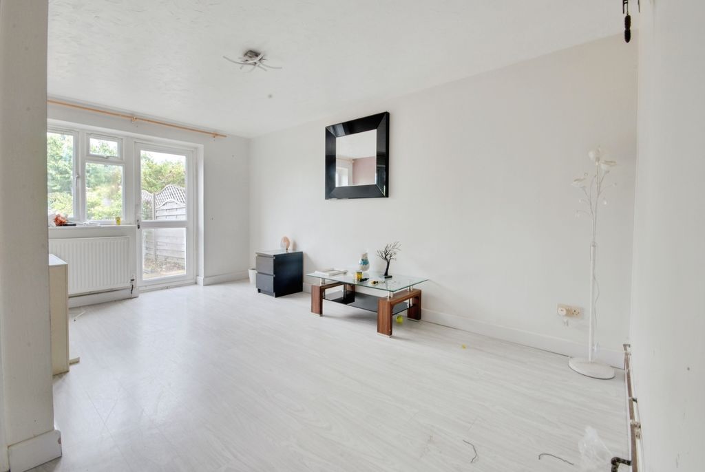 Property photo 2 of 10 Pbox-Img.Jpg