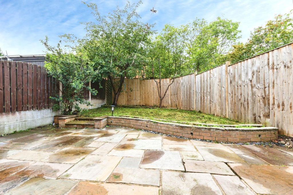 Property photo 3 of 24 Pbox-Img.Jpg