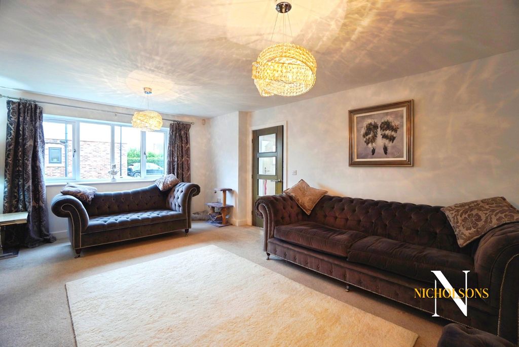 Property photo 3 of 24 4555846