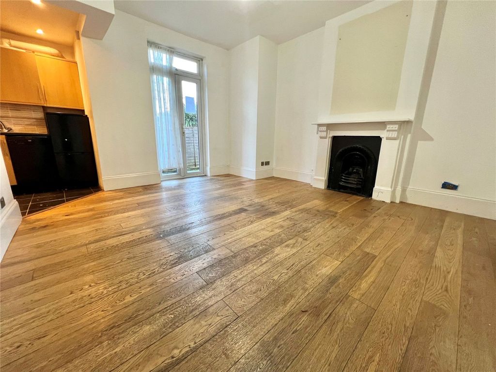 Property photo 3 of 12 Picture No. 13