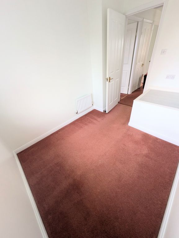 Property photo 3 of 35