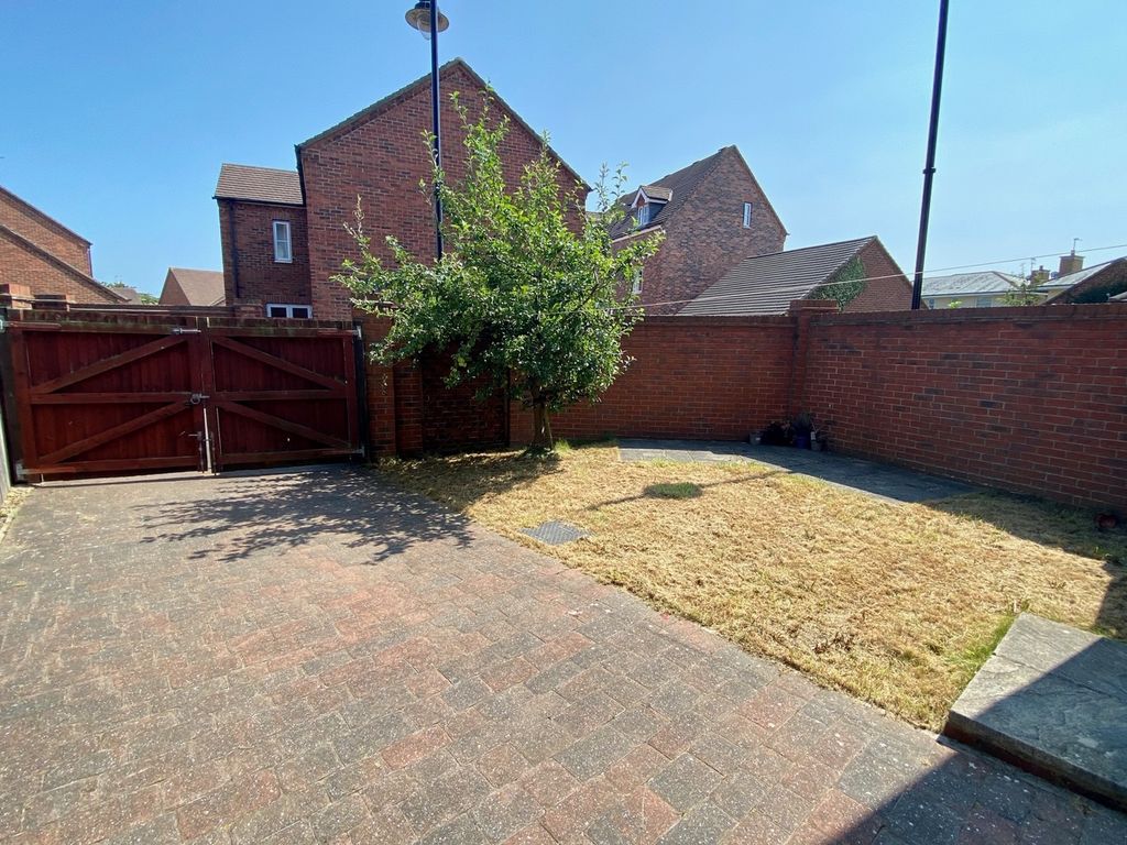 Property photo 3 of 20