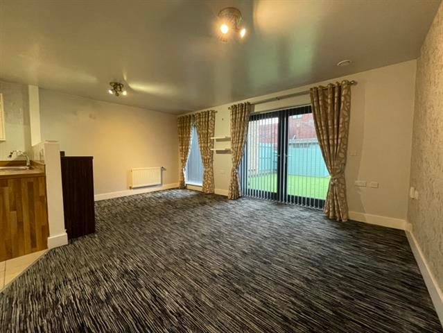 Property photo 1 of 18 Living Room