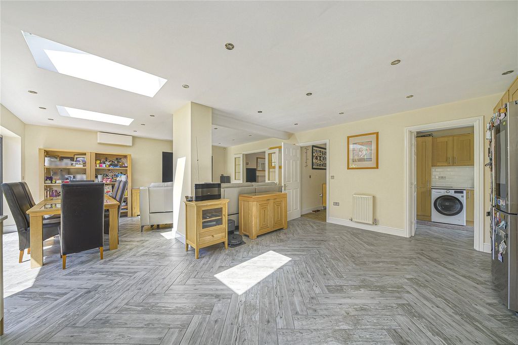 Additional image 28 of 5 bed detached house for saleCortland Close, Crayford, Kent DA1