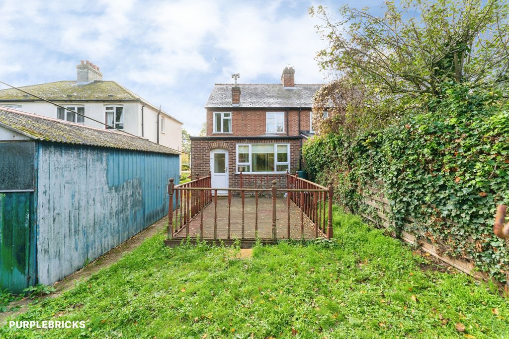 Property photo 2 of 33