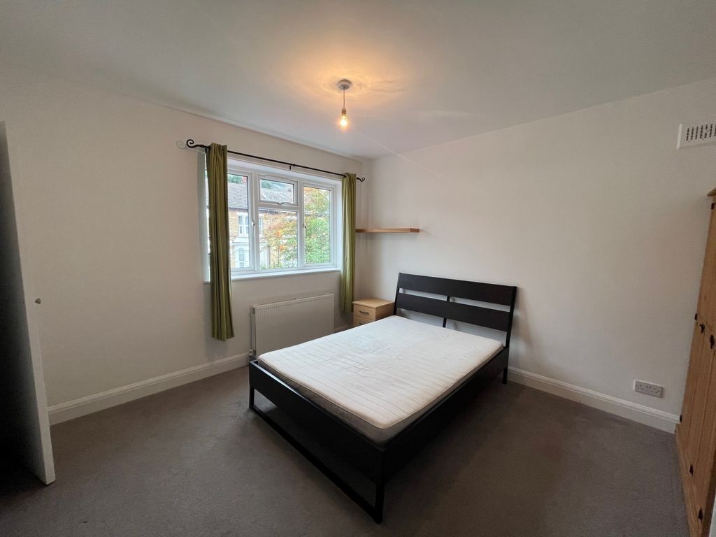 Property photo 3 of 7 Bedroom