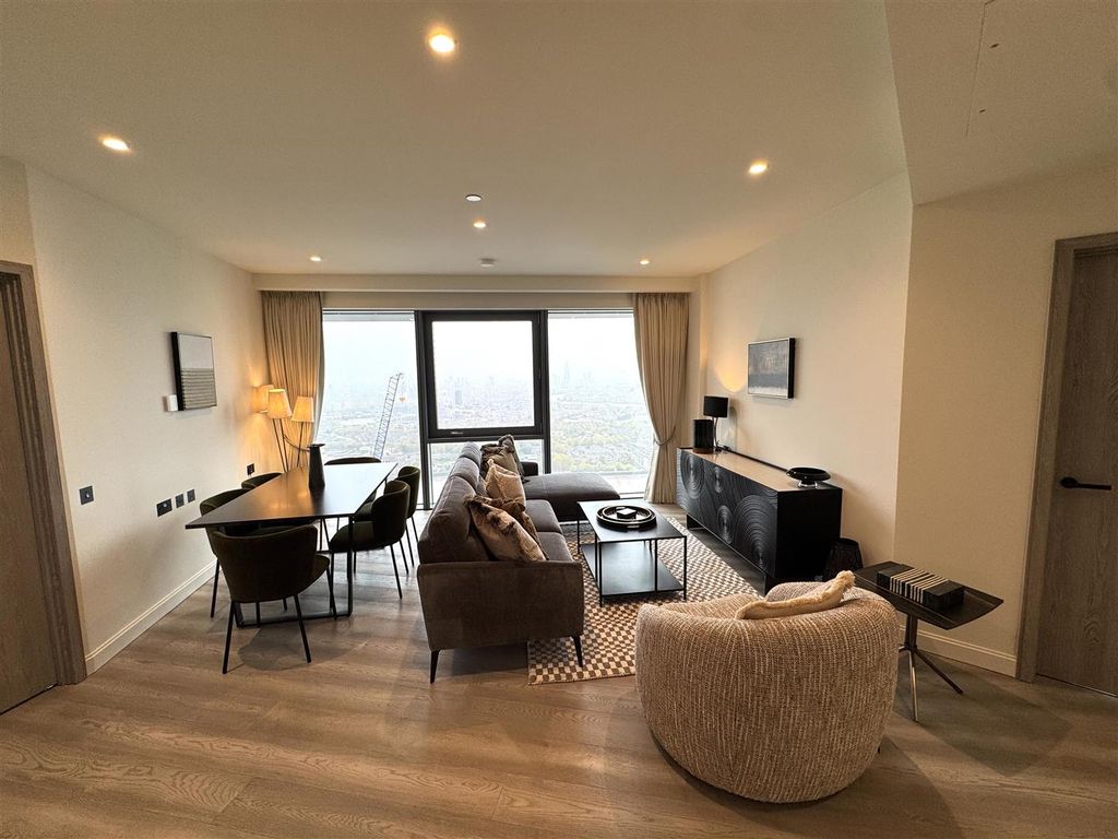 Property photo 2 of 46 Living Room Pic 21.Jpeg