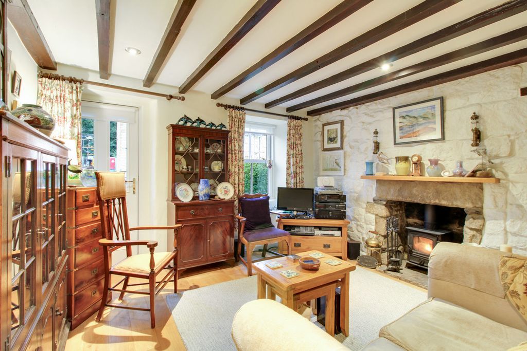 Property photo 2 of 23