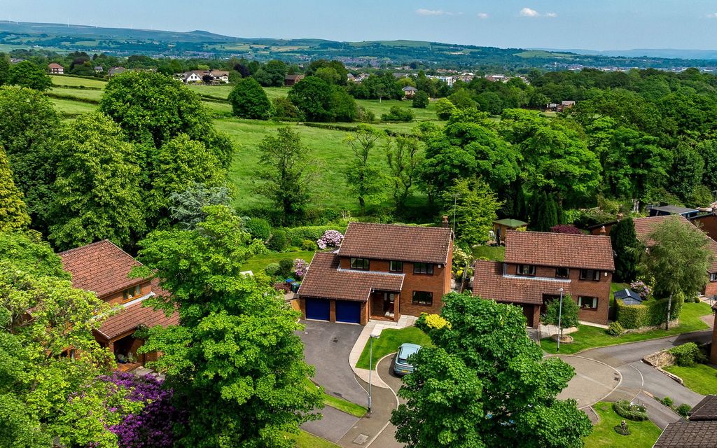 Property photo 2 of 34