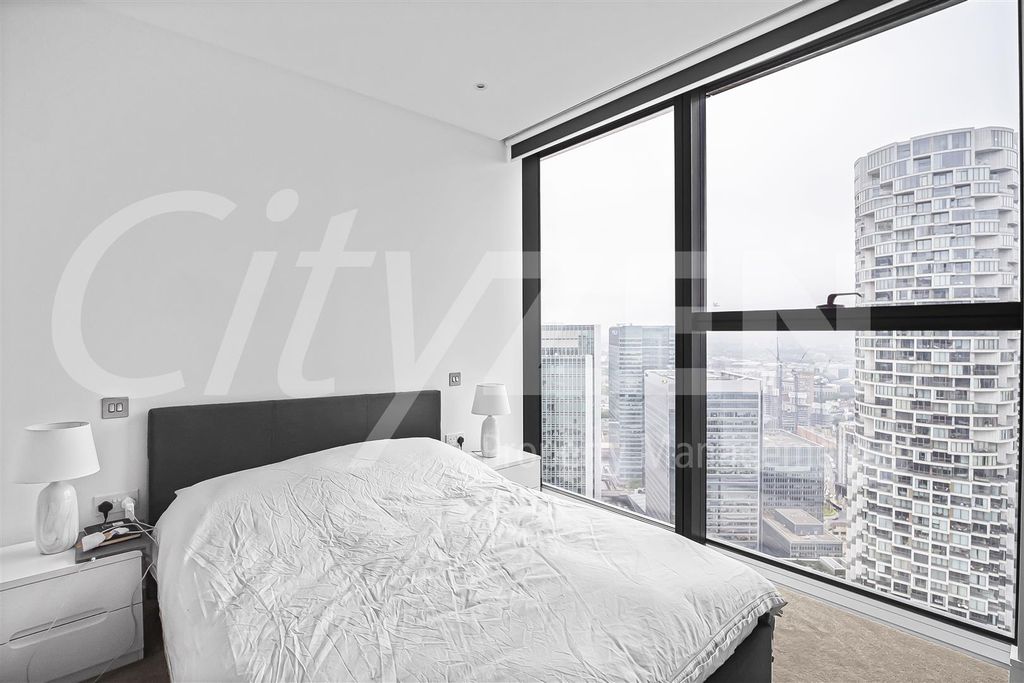 Property photo 3 of 24 Bedroom