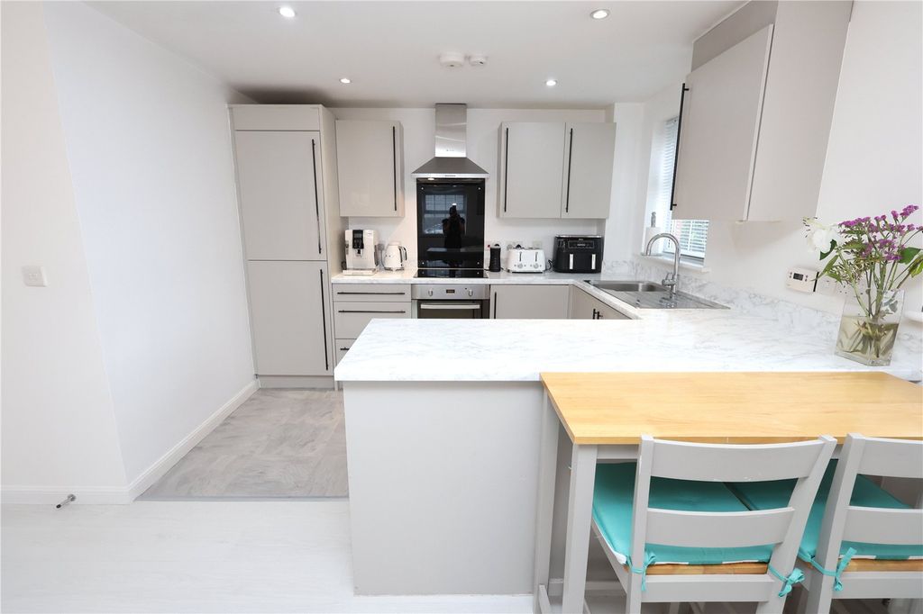 Property photo 2 of 11 Picture No. 08