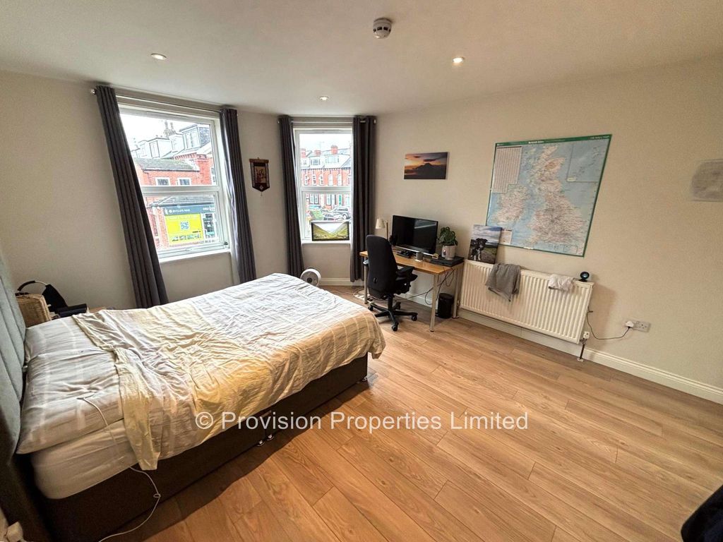 Property photo 2 of 16 Photo