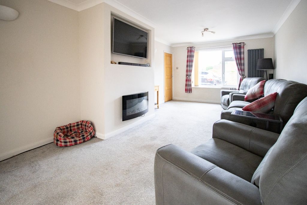Property photo 3 of 17 4191357