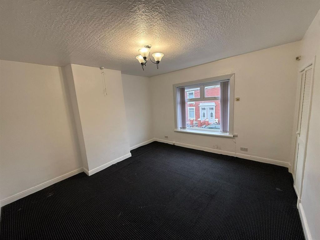 Property photo 2 of 12 Photo 2.Jpg