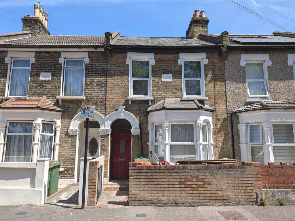 Property photo 1 of 2